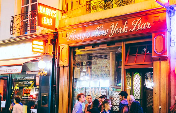 Boire Un Verre Sur Une Peniche Paris Boire un verre Paris: 12 bars et cafés à tester absolument | momomdo