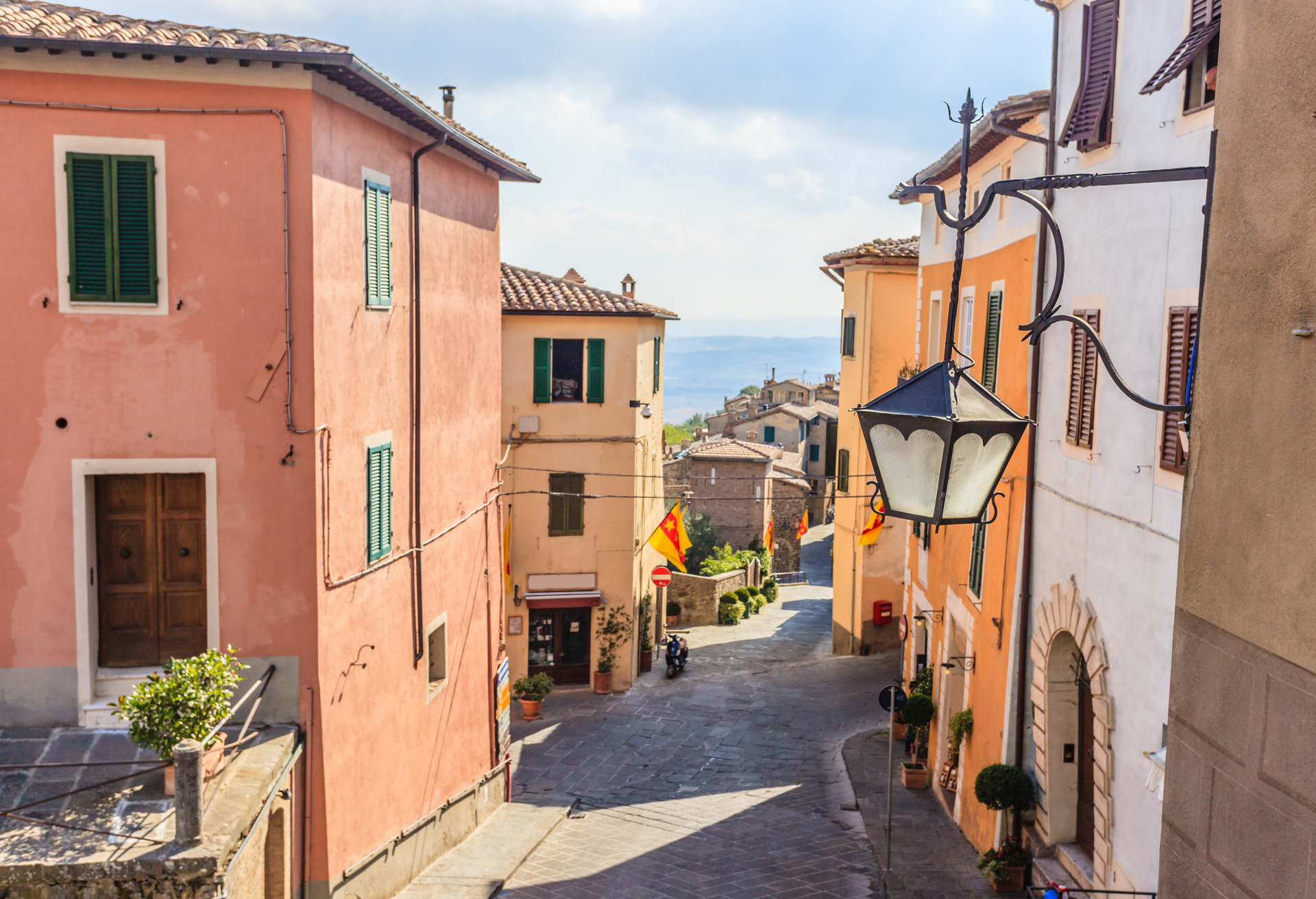 C’est à Montalcino que l’on produit l’un des meilleurs vins italiens: le Brunello di Montalcino »