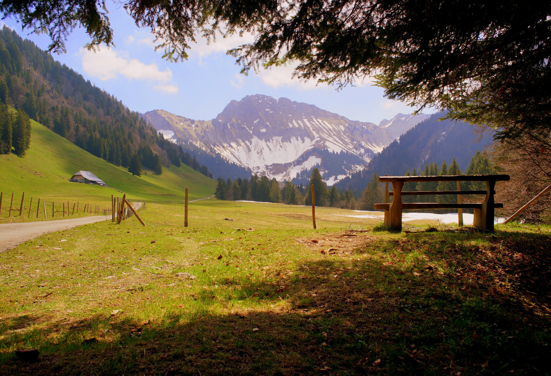 Évadez-vous dans les Alpes fribourgeoises depuis les Paccots