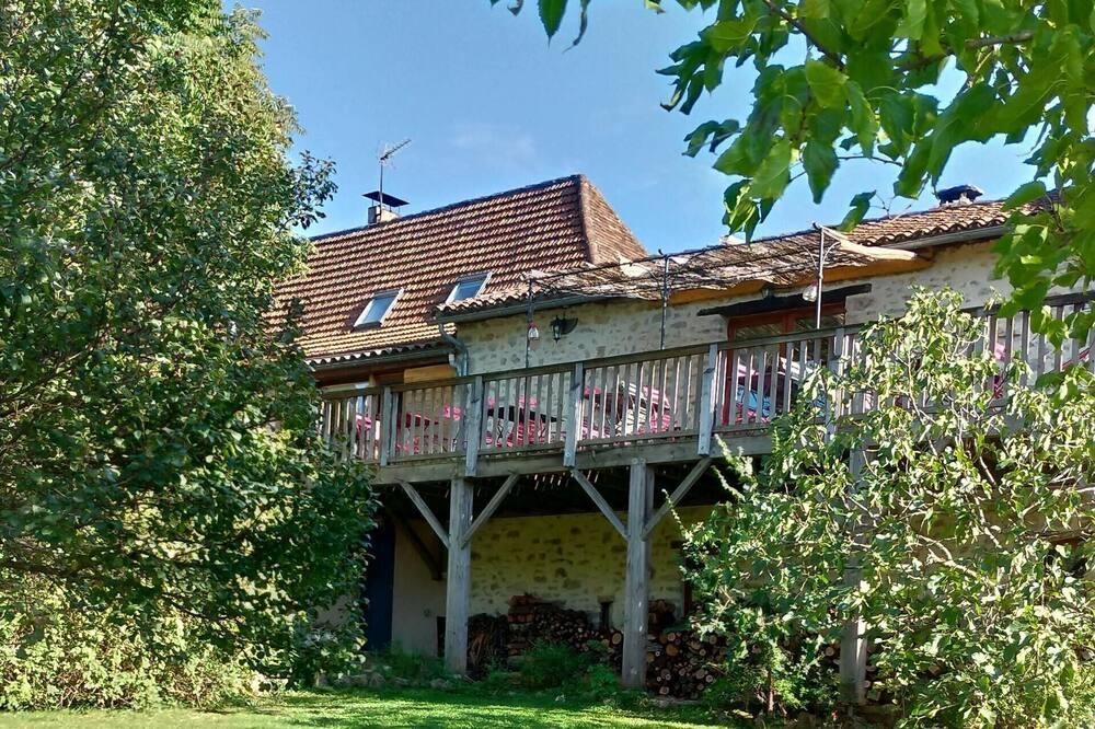 Maison d'hotes La Combe de Redoles à Tour-de-Faure, France à partir de 80 €  : Offres, avis, photos