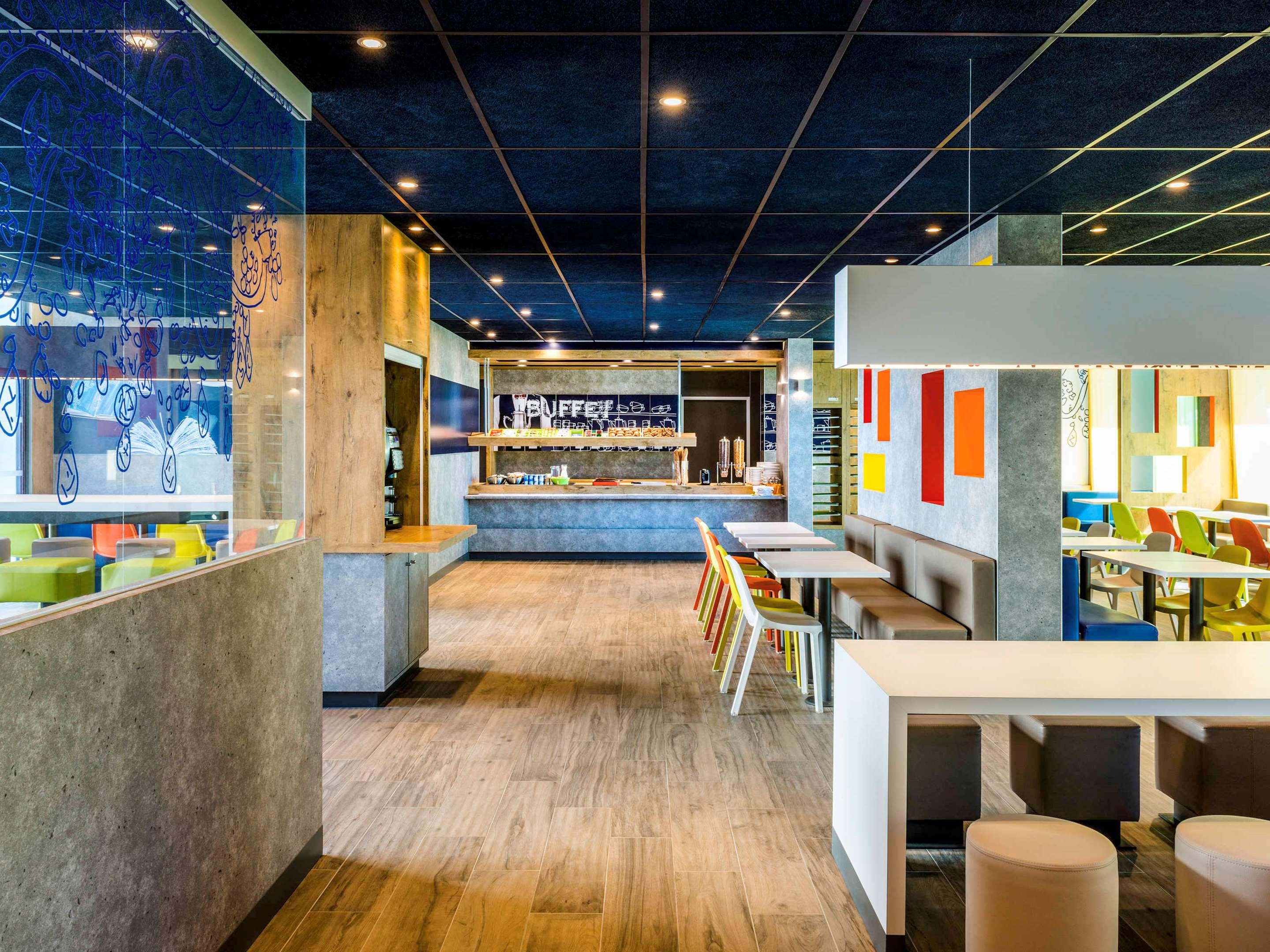 1 Place De La Paix Celeste 78180 Montigny Le Bretonneux ibis budget Saint Quentin en Yvelines Velodrome à Montigny-le-Bretonneux,  France à partir de 25 € : Offres, avis, photos | momondo