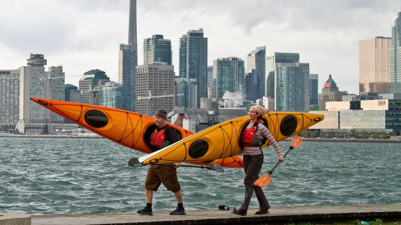 Flights to Toronto Aéroport de Billy-Bishop