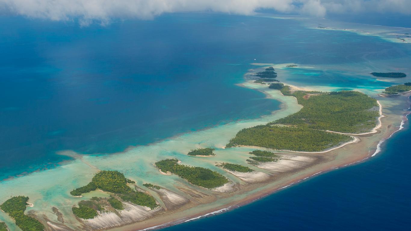 Flights to Îles Tuamotu-Gambier