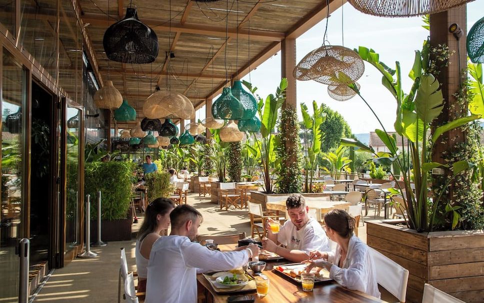 Restaurant Photo