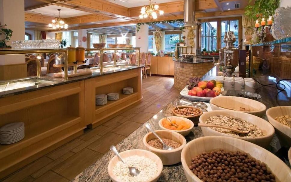 Buffet Photo