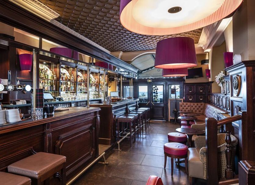 Bar Photo