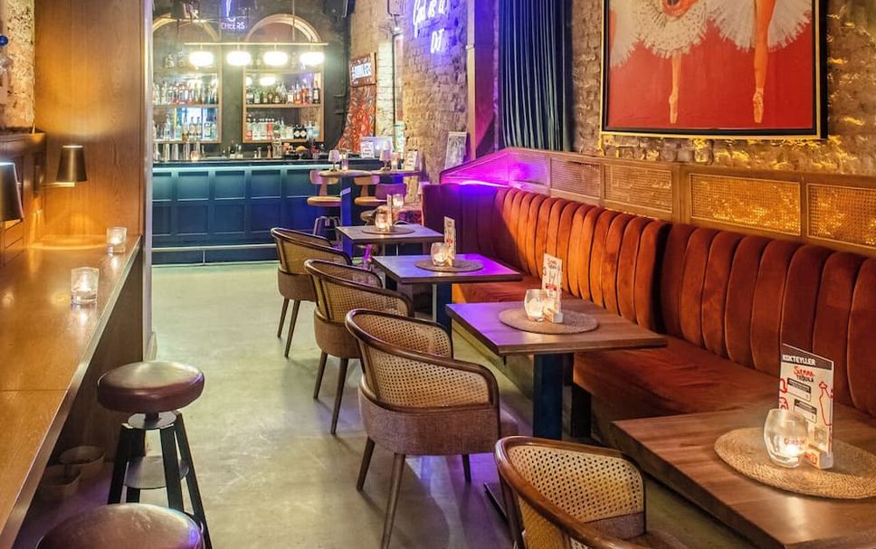 Restaurant Photo