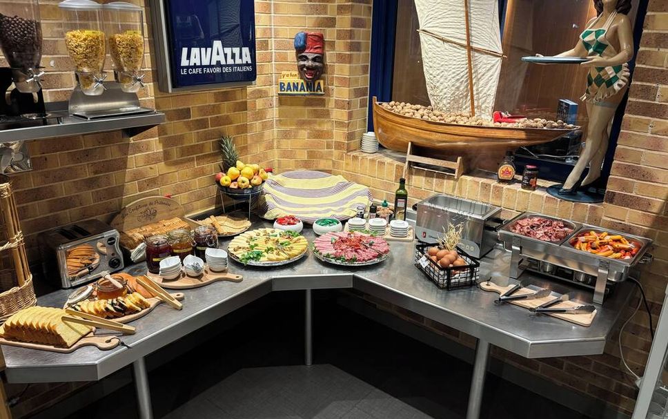 Buffet Photo