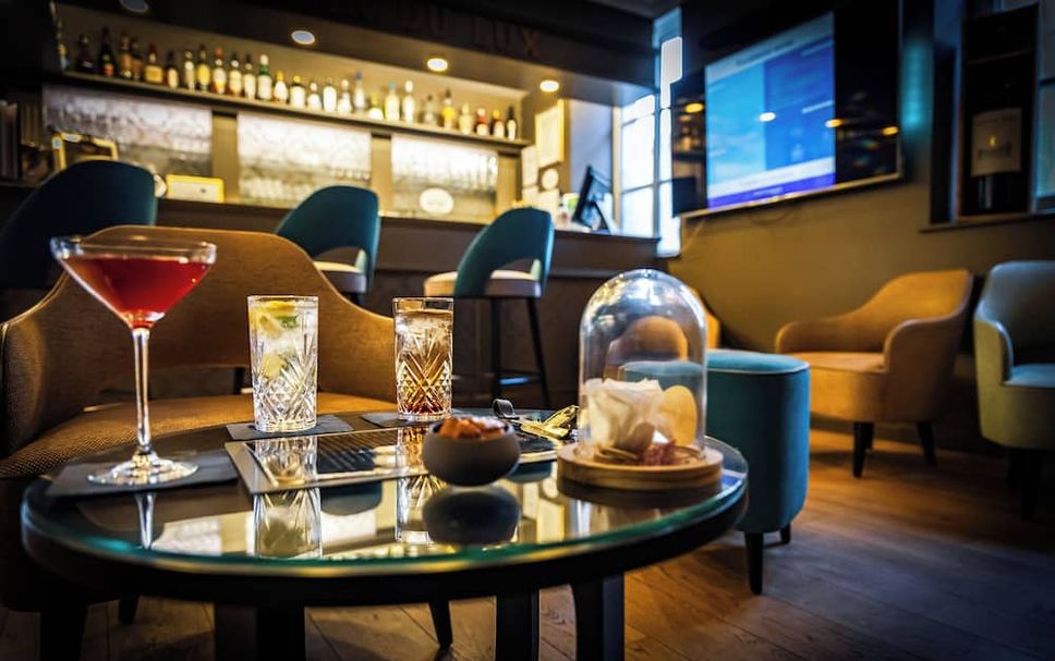 Bar Photo