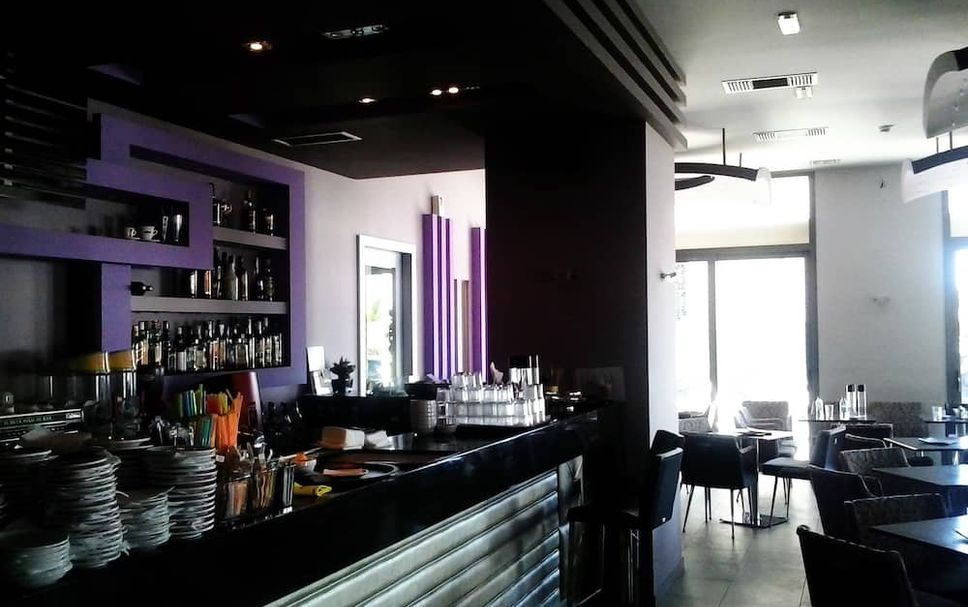 Bar Photo