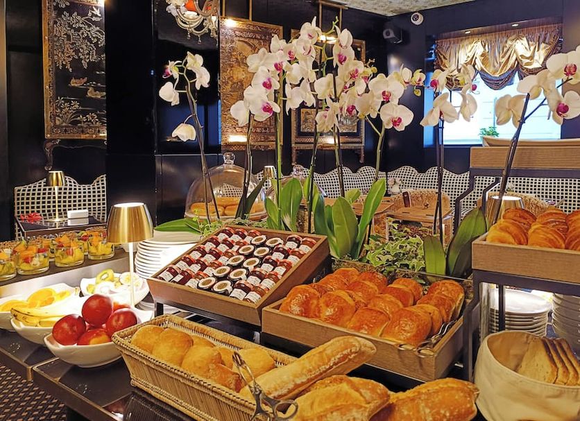 Buffet Photo