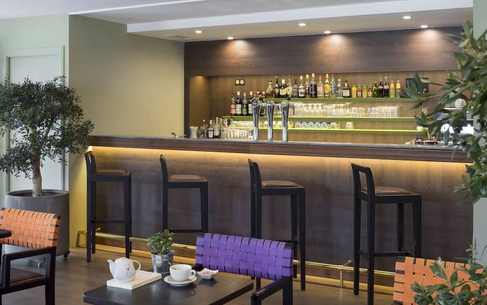 Bar Photo