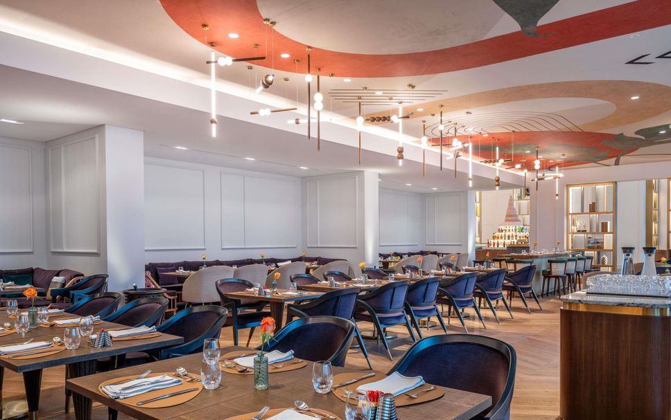 Restaurant Photo