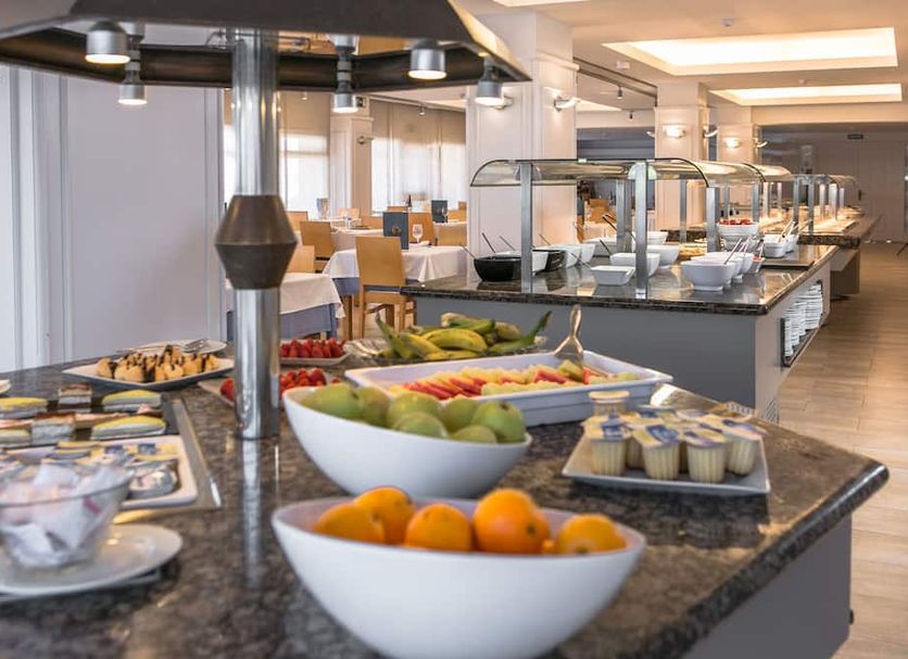 Buffet Photo