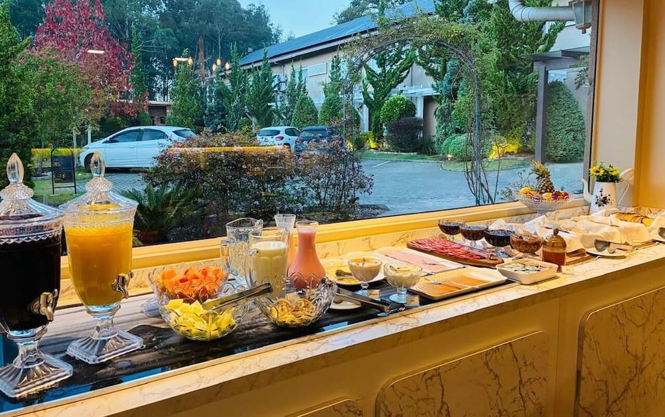 Buffet Photo