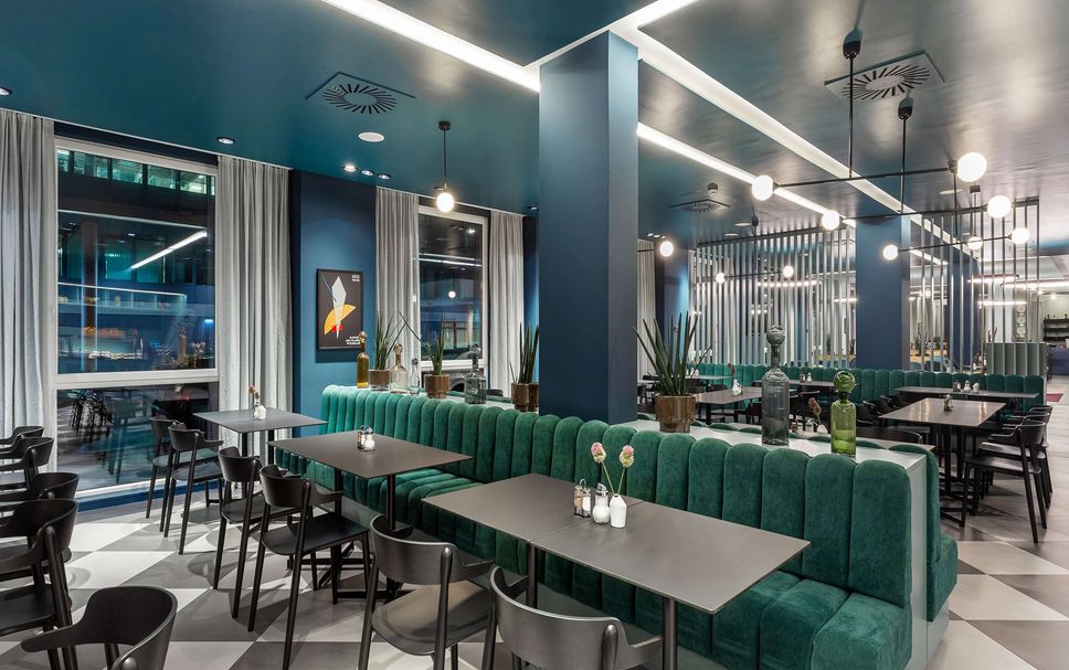 Restaurant Photo