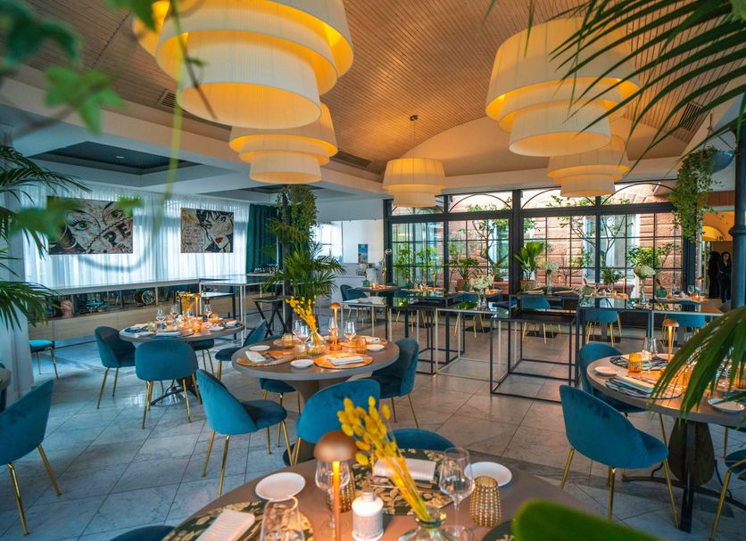 Restaurant Photo