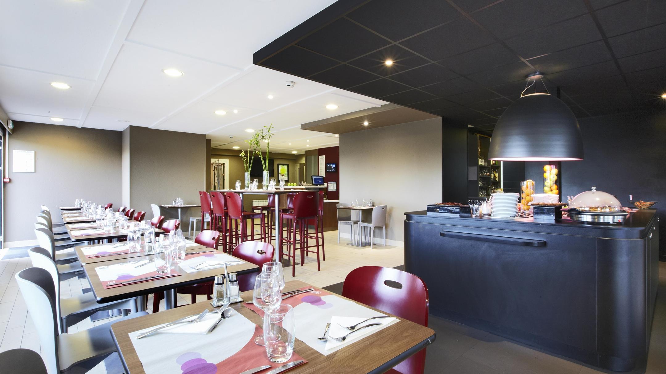 Campanile Dijon Est Saint Apollinaire à SaintApollinaire, France à