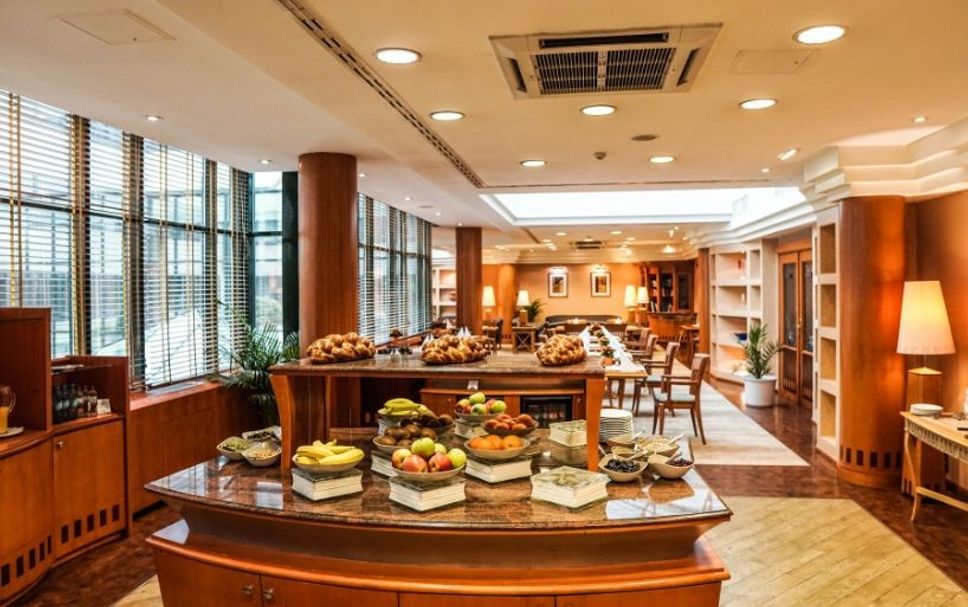 Buffet Photo